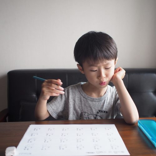 西南学院大学の学生が夏休みの宿題をサポート！